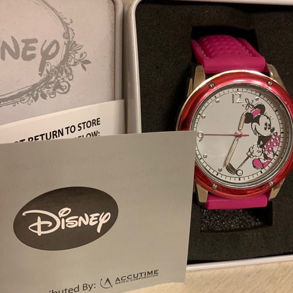 New in Box Minnie Watch Golfing - Picture 2 of 9